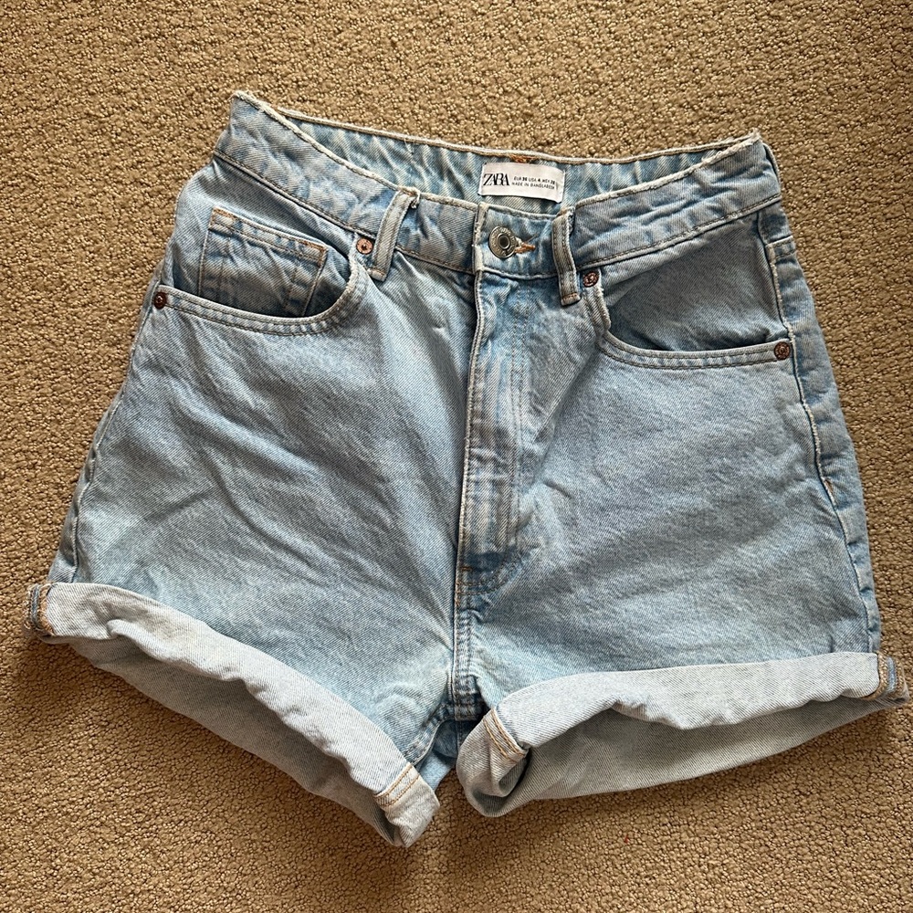 Zara light wash denim mom shorts size 4 perfect condition